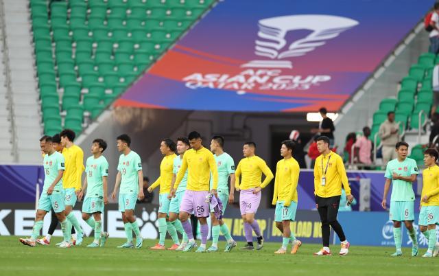 国足末战打平积三分，小组第三未必能晋级十六强！