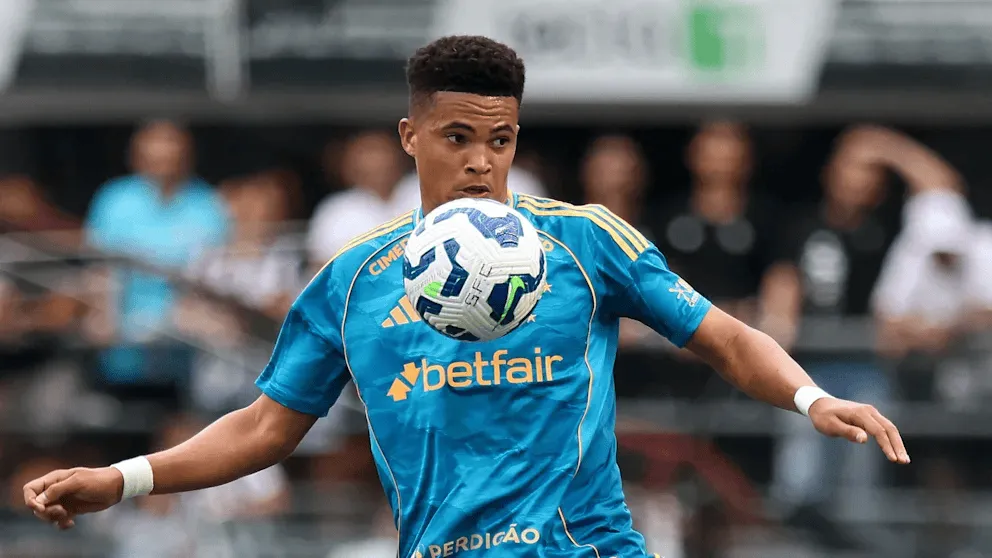 KAIYUN-多特即将签下17岁左后卫帕特雷斯，预计给克鲁塞罗超千万欧