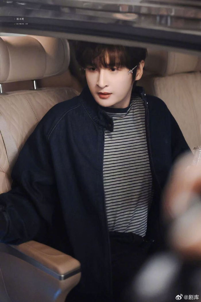 开云APP-张远返场声生不息总决赛双舞台展实力|宝藏_新浪娱乐_新浪新闻