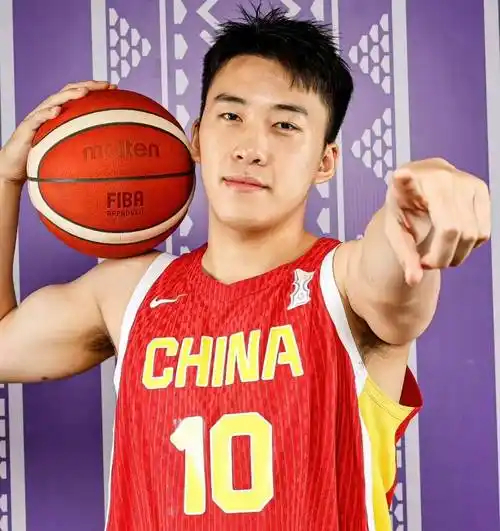 KAIYUN-大三结束，王俊杰去向4选1，回CBA热门，3支豪门争夺，签字费曝光|蒂姆-邓肯|篮板|球队|选秀|广东男篮_新浪体育_新浪新闻