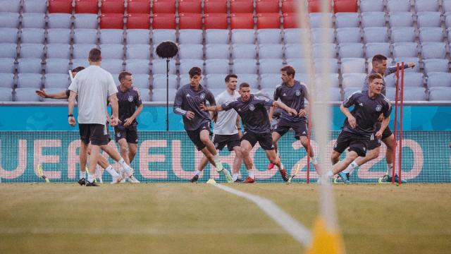 开云体育-【前瞻】德国三后卫能否抵挡法国三叉戟？